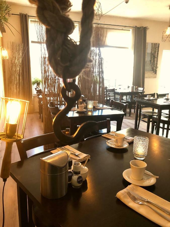 Boutique Hotel De Zwaluw De Koog  Exteriör bild